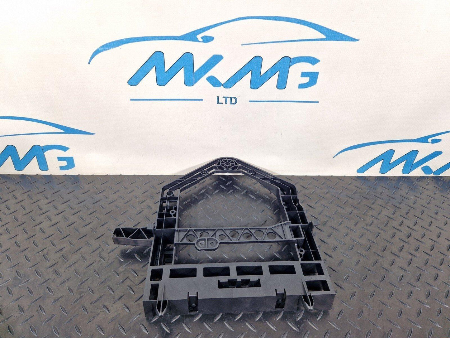 14-21 MERCEDES BENZ C200 W205 OEM REAR CONTROL MODULE BRACKET MOUNT A2055456000