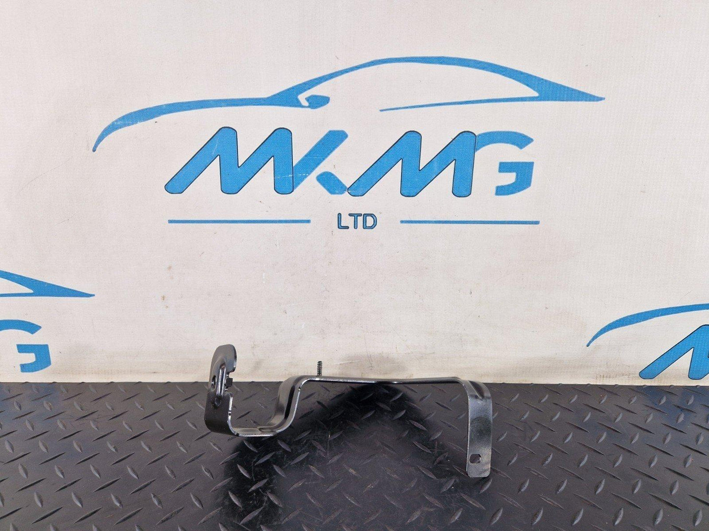 16-19 MERCEDES BENZ GLE W166 LOAD COMPARTMENT FLOOR RIGHT O/S HOLDER A1666841800