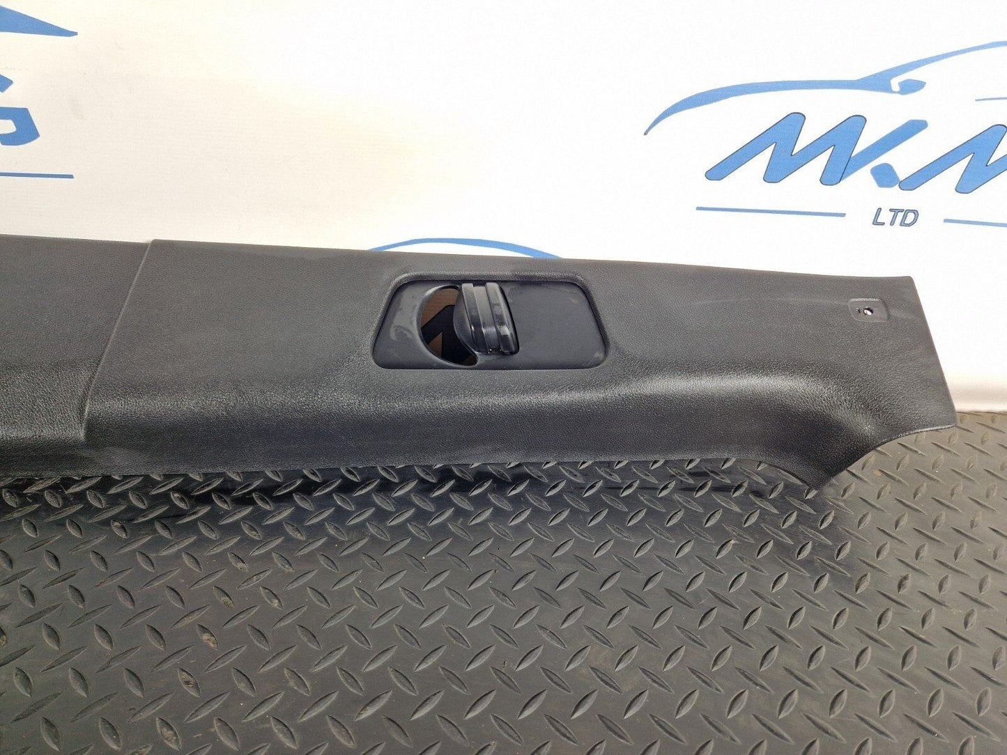 18-ON MERCEDES BENZ SPRINTER W907 LEFT SIDE B PILLAR TRIM COVER A9076903200