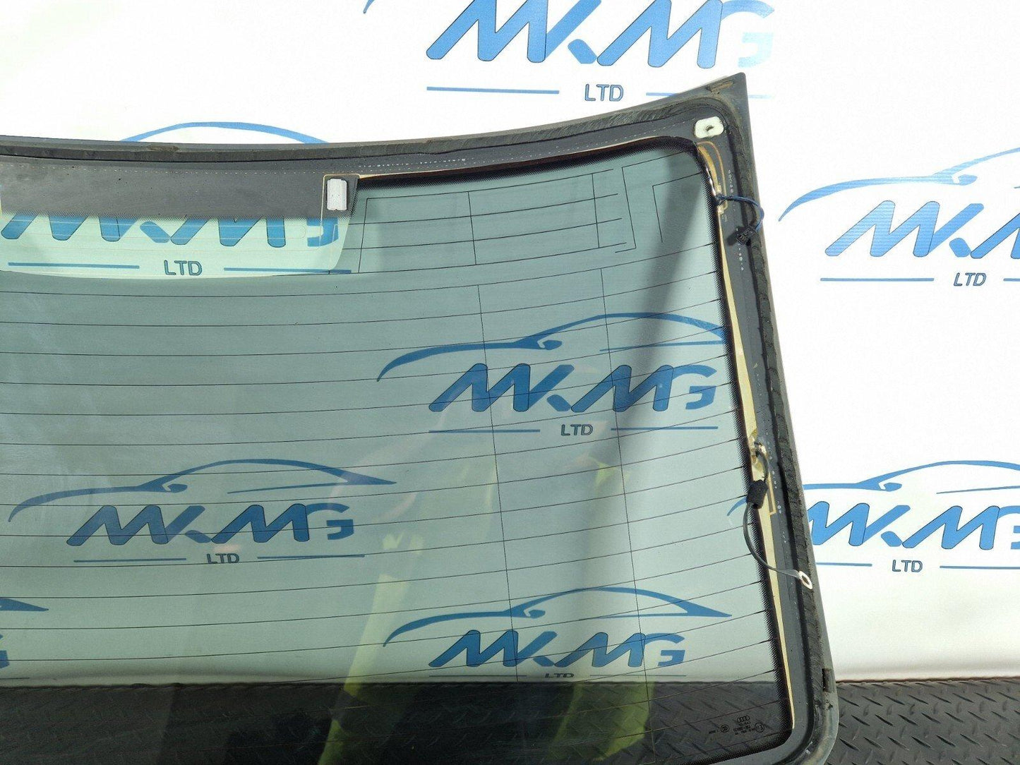 16-19 AUDI A4 B9 GENUINE OEM REAR WINDSHIELD WINDSCREEN WINDOW GLASS 8W5845501