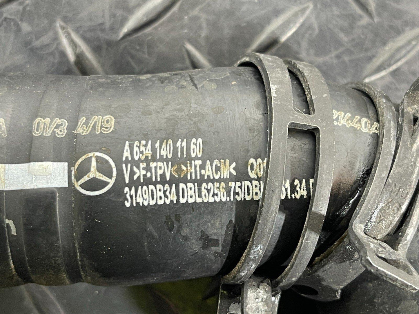 18-ON MERCEDES BENZ A CLASS W177 AIR INTAKE INLET PIPE HOSE A6541401160