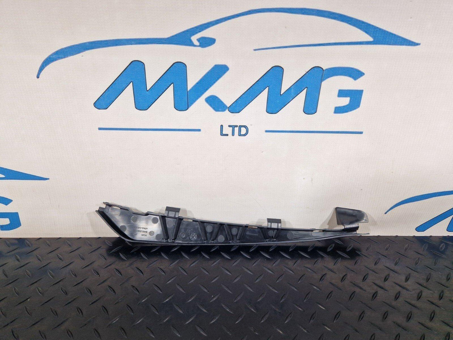 16-23 AUDI A5 F5 SPORTBACK REAR RIGHT SIDE DOOR WEATHERSTRIP SEAL BRACKET