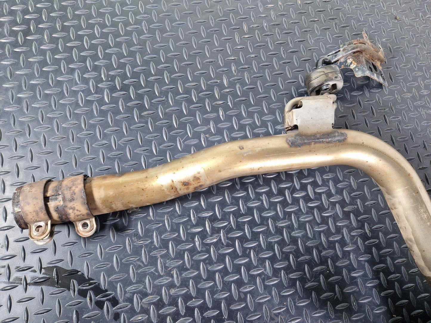 16-19 AUDI A4 B9 S-LINE GENUINE EXHAUST BACKBOX SILENCER 8W0253411D 8W0119C