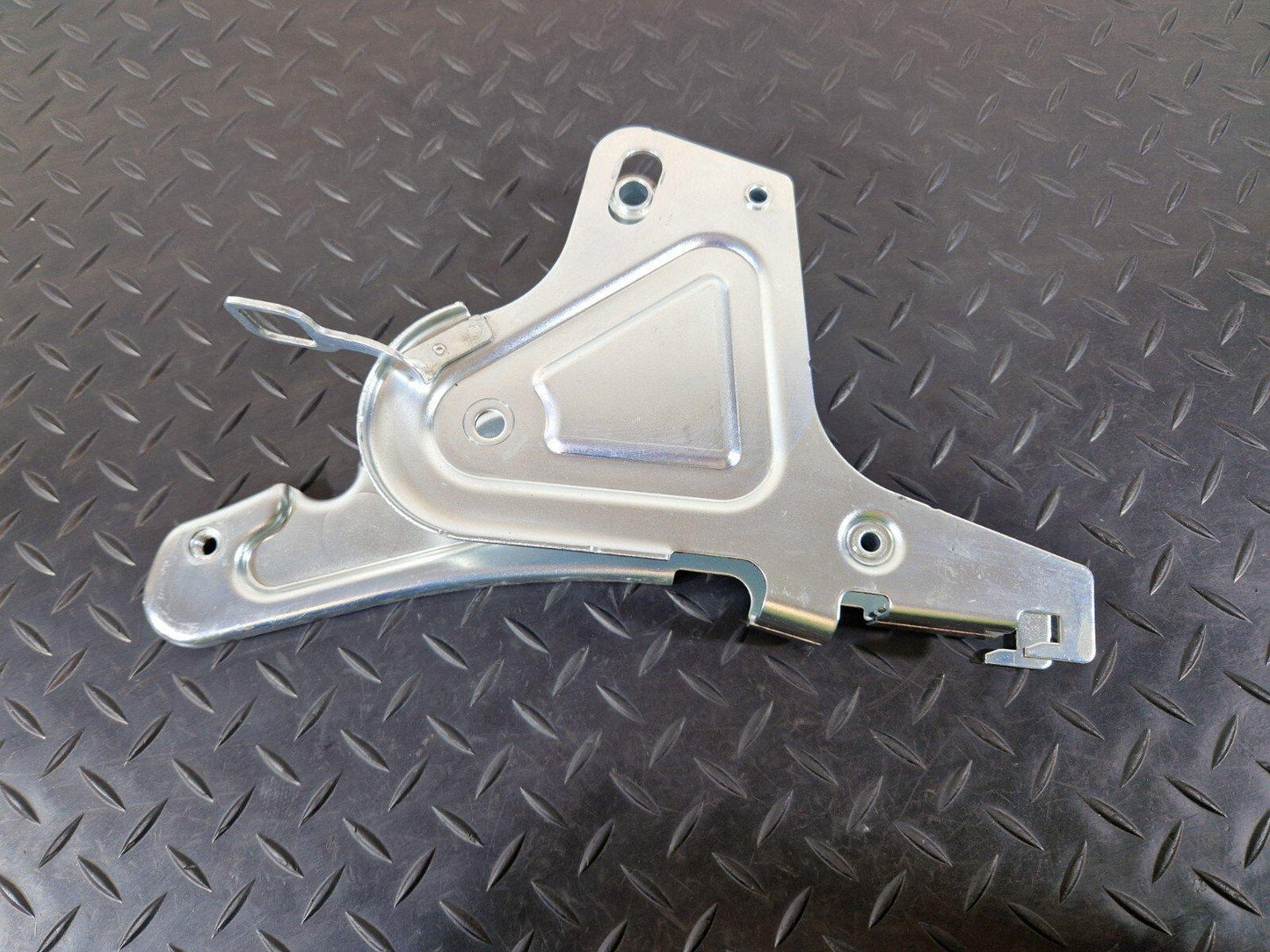 10-15 AUDI Q7 4L 3.0 TDI HANDBRAKE PARK FOOT BRAKE PEDAL MOUNT BRACKET 7L0721485