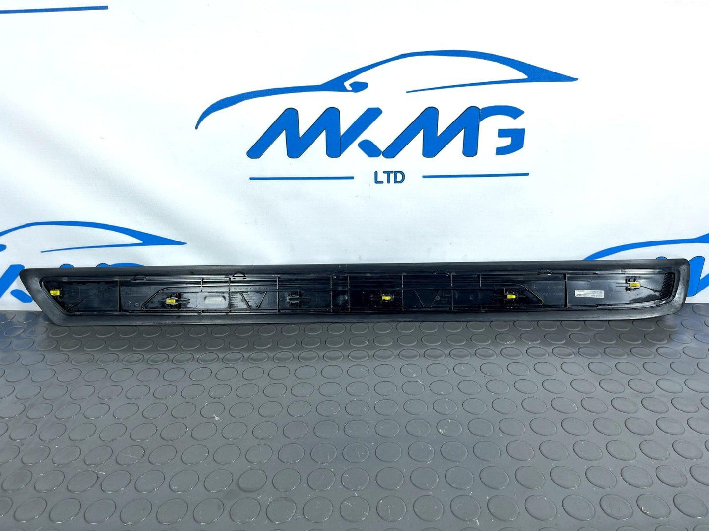 14-20 BMW 4-SERIES M-SPORT F32/F82 FRONT LEFT SIDE DOOR ENTRY  TRIM 893801710