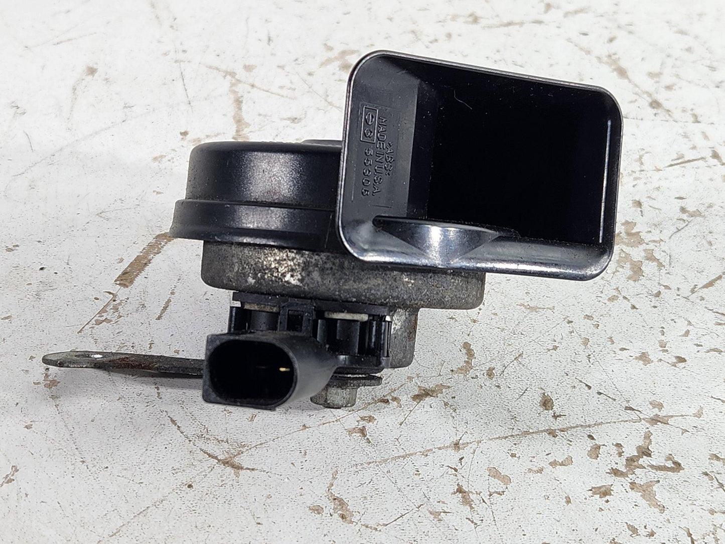 Mercedes-Benz GLE W166 Genuine Low Tone Horn Signal A0075425420