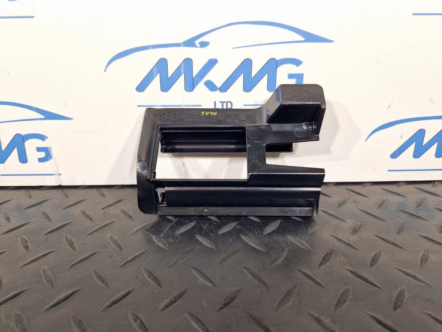 14-21 MERCEDES BENZ C200d W205 OEM FRONT SEAT GUIDE RAIL END COVER A2059190200