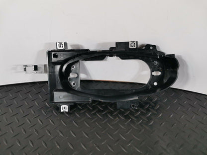 16-19 AUDI A4 B9 SALOON GENUINE MANUAL GEARSTICK MOUNTING BRACKET 8W0863531