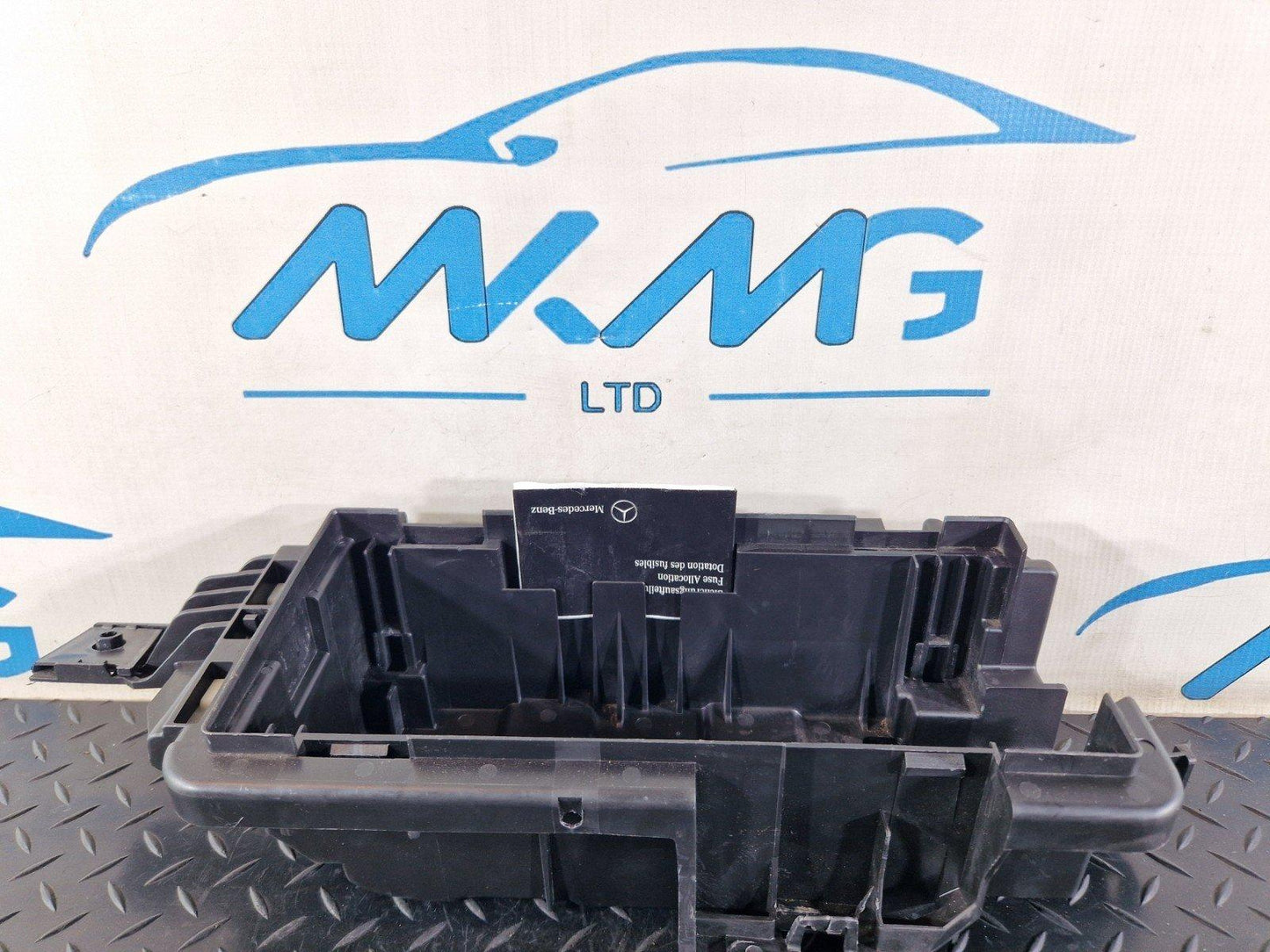 16-19 MERCEDES BENZ GLE W166 GENUINE FUSE BOX A1665410140