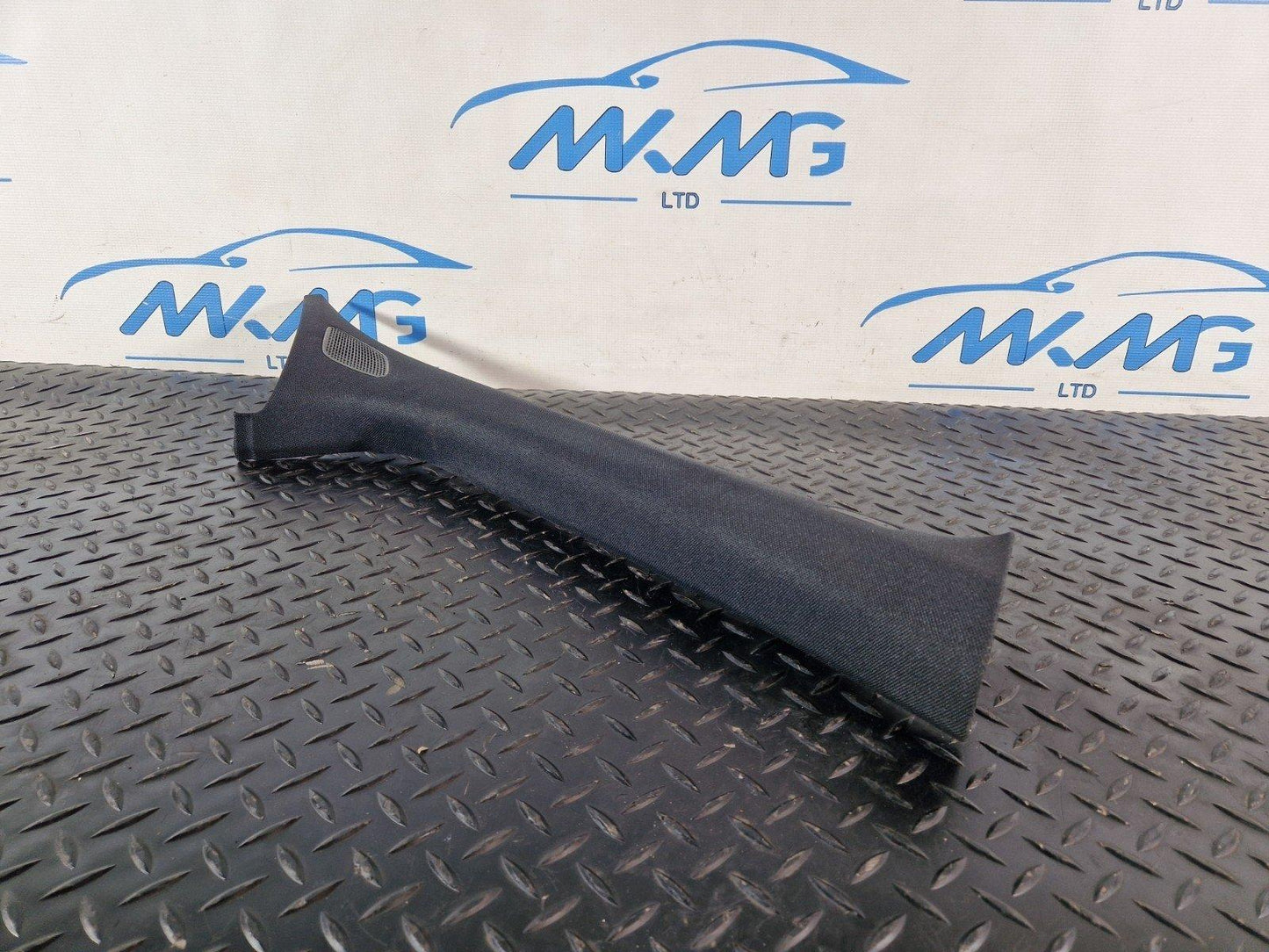 19-ON MERCEDES BENZ B CLASS W247 GENUINE A-PILLAR TRIM A2476900200
