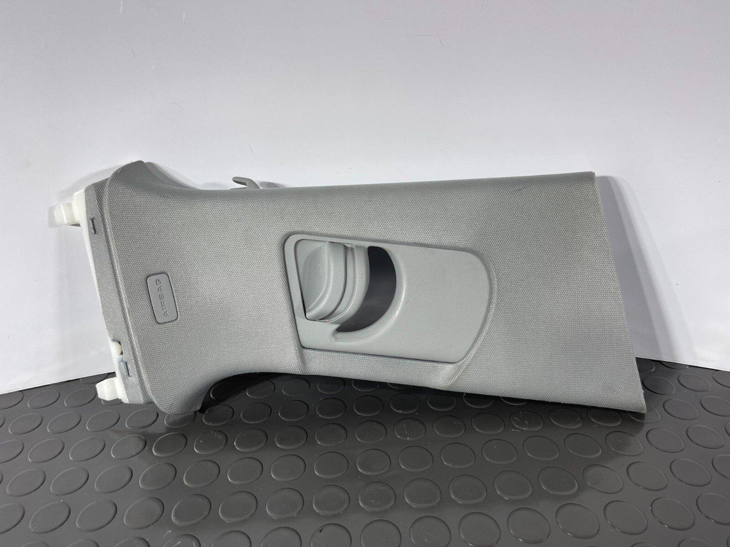 16-19 AUDI A4 B9 ESTATE GENUINE RIGHT DRIVER SIDE B-PILLAR TRIM COVER 8W0867244C