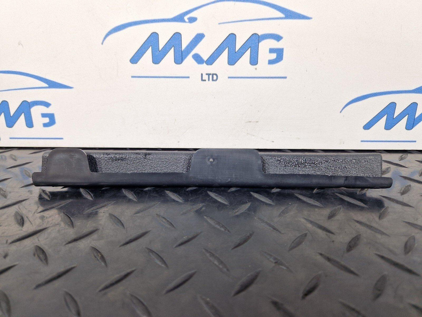 16-19 AUDI A4 B9 SALOON GENUINE LEFT PASSENGER SIDE A PILLAR TRIM 8W0868203