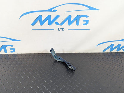 16-22 BMW X1 F48 GENUINE FRONT LEFT PASSENGER SIDE WING BRACKET MOUNT 7392803