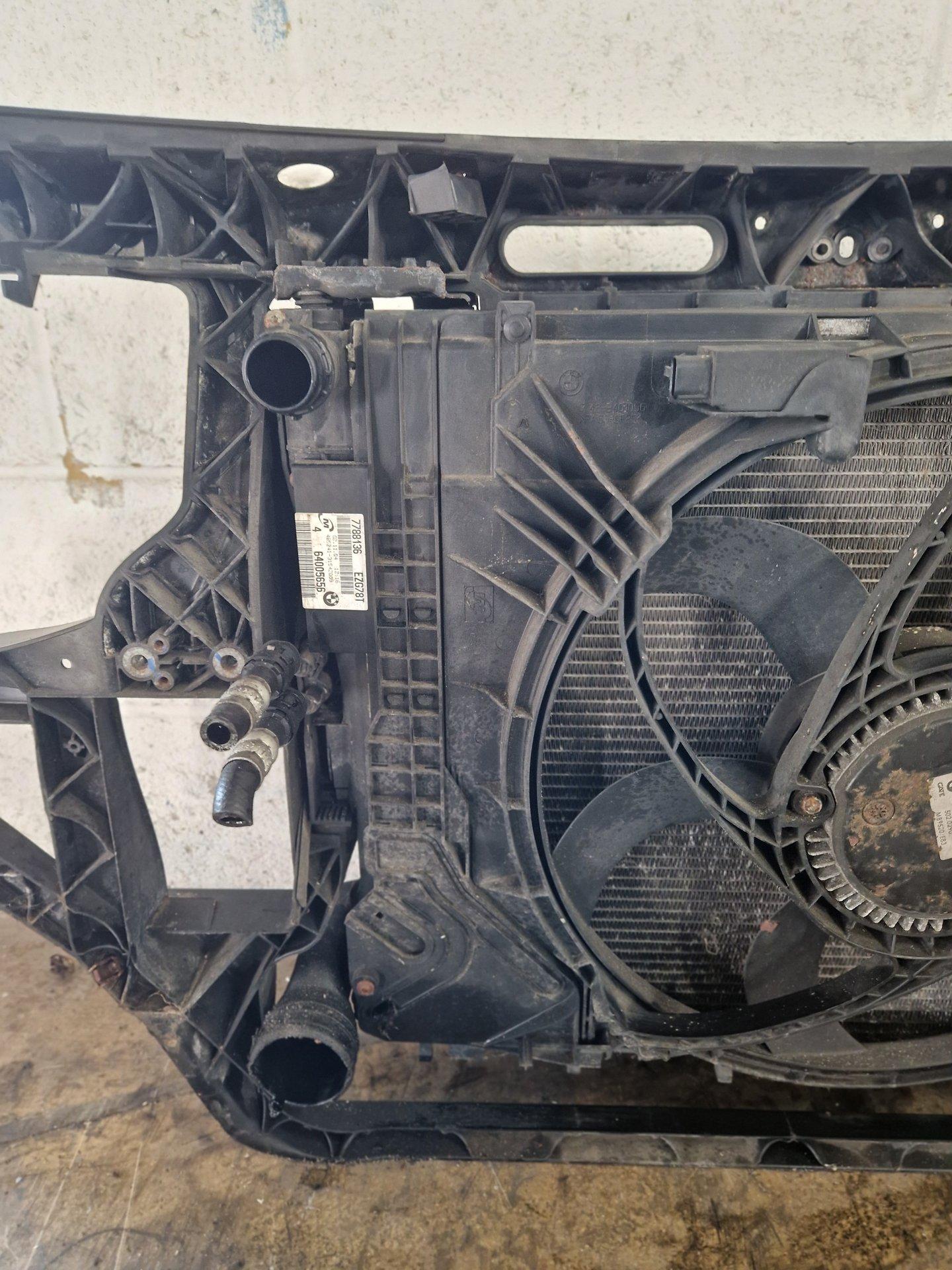 BMW X3 E83 SUV Genuine Radiator Rad Pack Slam Panel 6925702 7788136