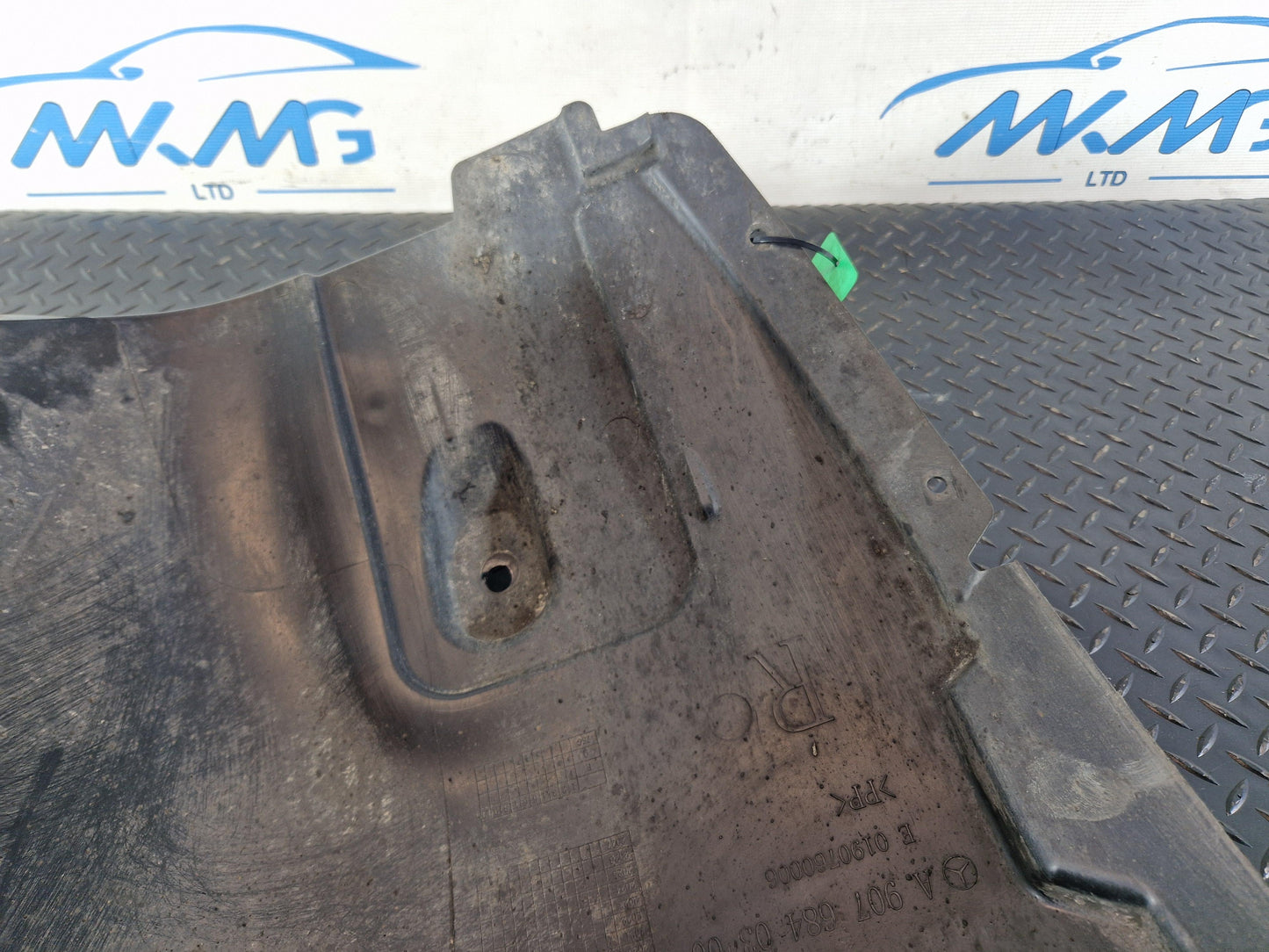 Mercedes-Benz Sprinter W907 Front Right O/S Rear Section Wheel Arch A9076840300