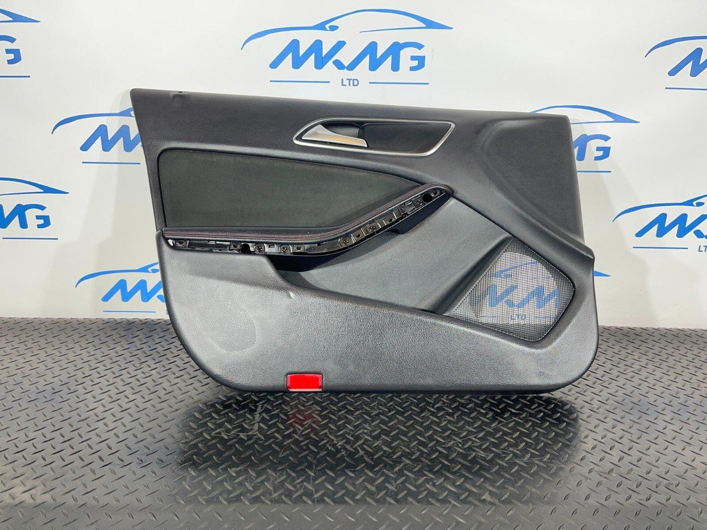 12-18 MERCEDES BENZ W176 COMPLETE DOOR CARD FRONT LEFT SIDE A17672057009H93