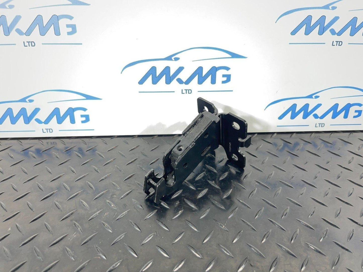 16-19 AUDI A4 B9 REAR SEAT BRACKET MOUNT 8W0886177A