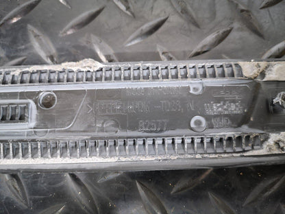 16-19 AUDI A4 B9 S-LINE GENUINE 1.4 TFSI FRONT PASSENGER DOOR KICK PLATE SILL