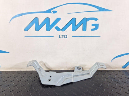 11-19 MERCEDES BENZ ML W166 GENUINE BOOT LINER RIGHT SIDE BRACKET A1668601014