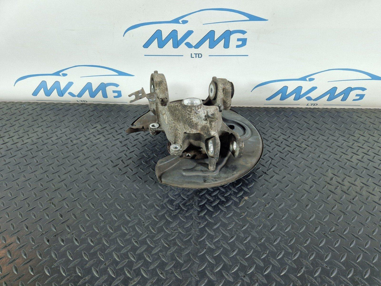 10-17 AUDI A8 4H REAR LEFT N/S WHEEL HUB & BEARING 4H0505431C 4H0505435D