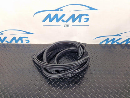 11-18 BMW 6 SERIES F06 REAR RIGHT DOOR GASKET SEAL RUBBER 7275316