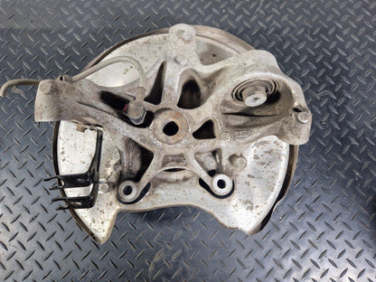 16-19 AUDI A4 B9 O/S/R REAR RIGHT WHEEL HUB & BEARING 8W0615612