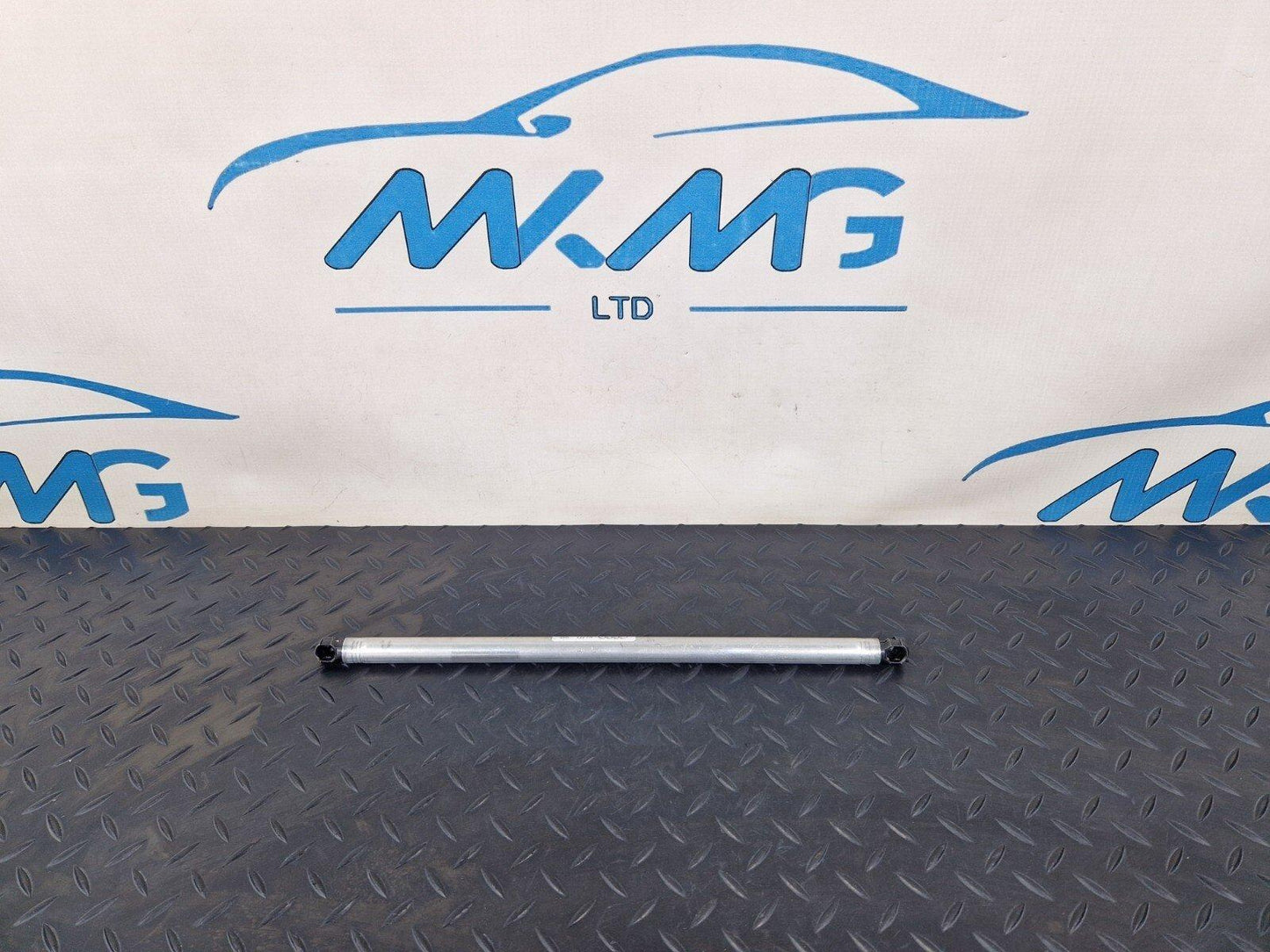 15-18 AUDI A7 4G GENUINE OEM REAR RIGHT O/S BOOT TAILGATE GAS STRUT 4G8827858S