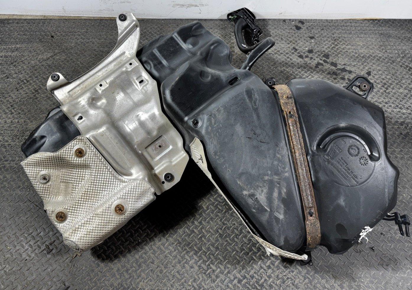12-18 AUDI A6 C7 2.0 AVANT DIESEL CGLC/CGL GENUINE FUEL TANK & PUMP 4GX201021