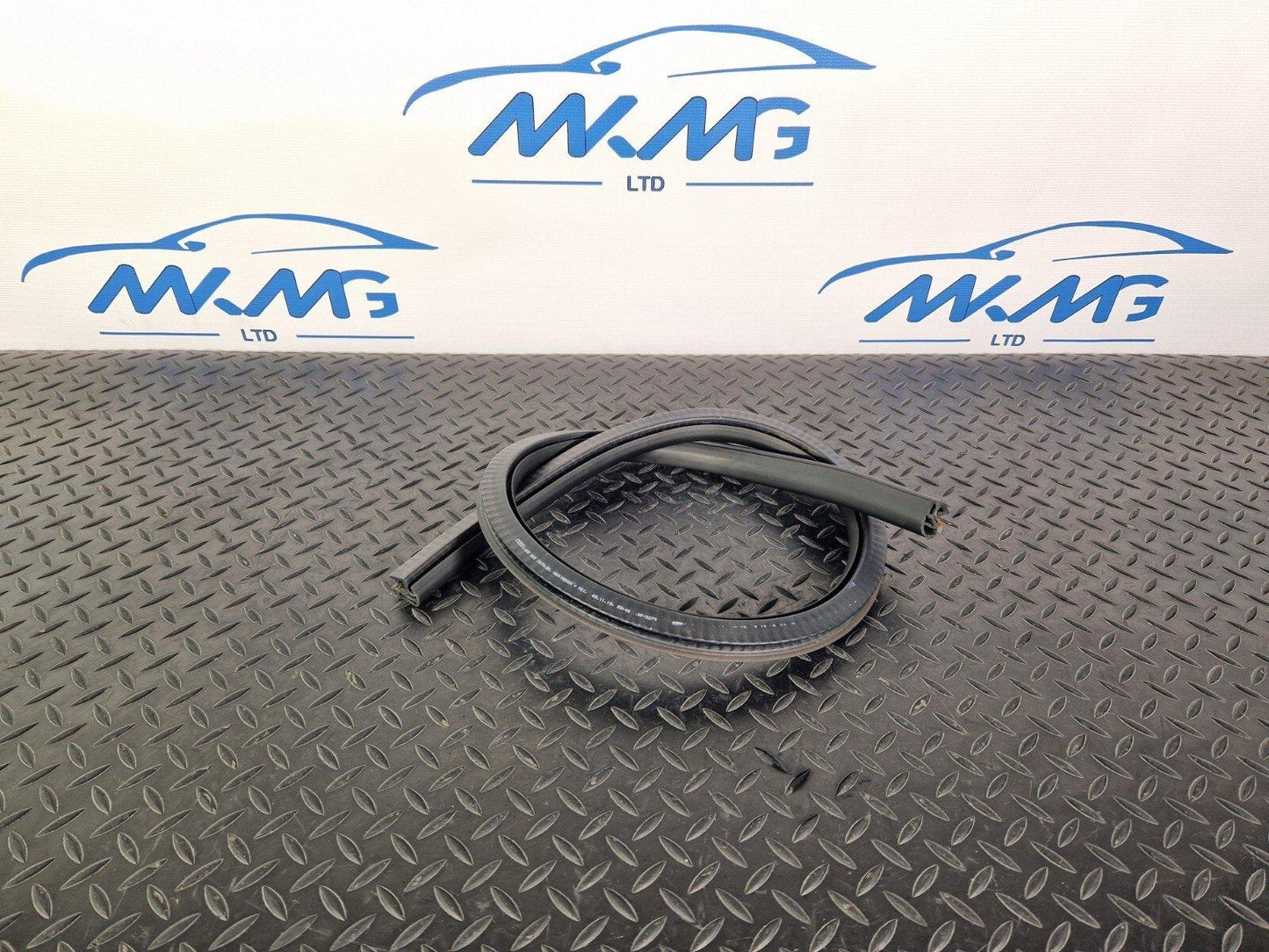 15-18 AUDI A7 4G OEM REAR LOWER DOOR RUBBER SEAL FITS LEFT & RIGHT 4G8833707A