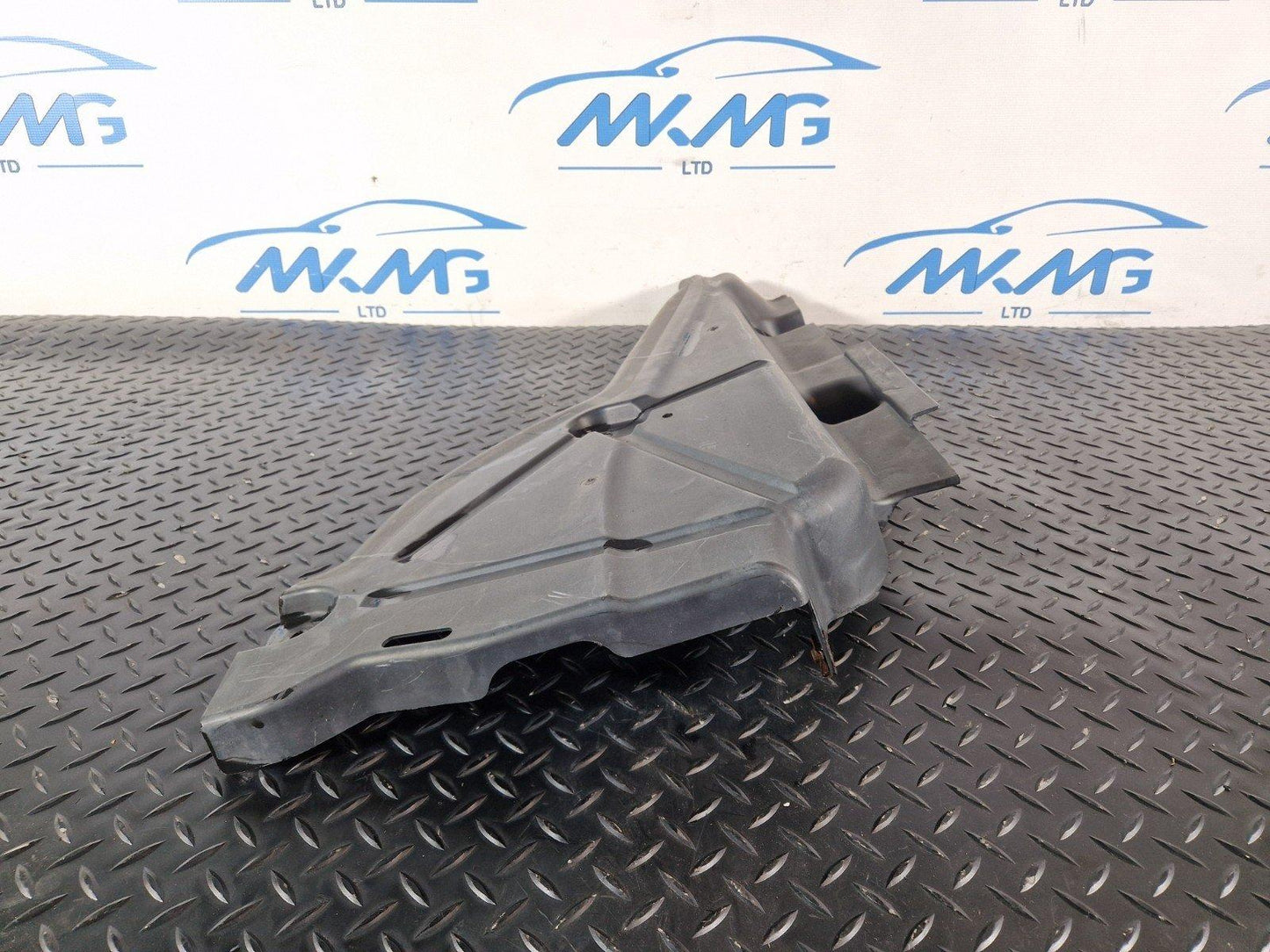 11-19 MERCEDES BENZ ML W166 REAR LEFT UNDERTRAY SPLASH GUARD A1666807501