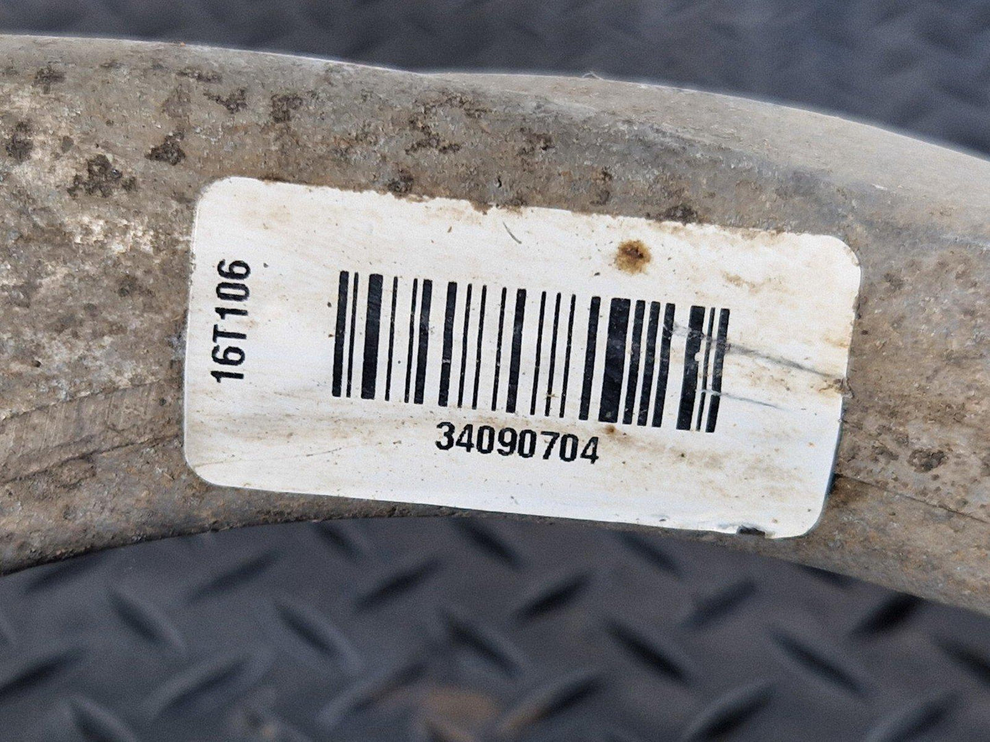 14-21 MERCEDES BENZ C200 W205 FRONT HUB RIGHT DRIVER SIDE A2052200