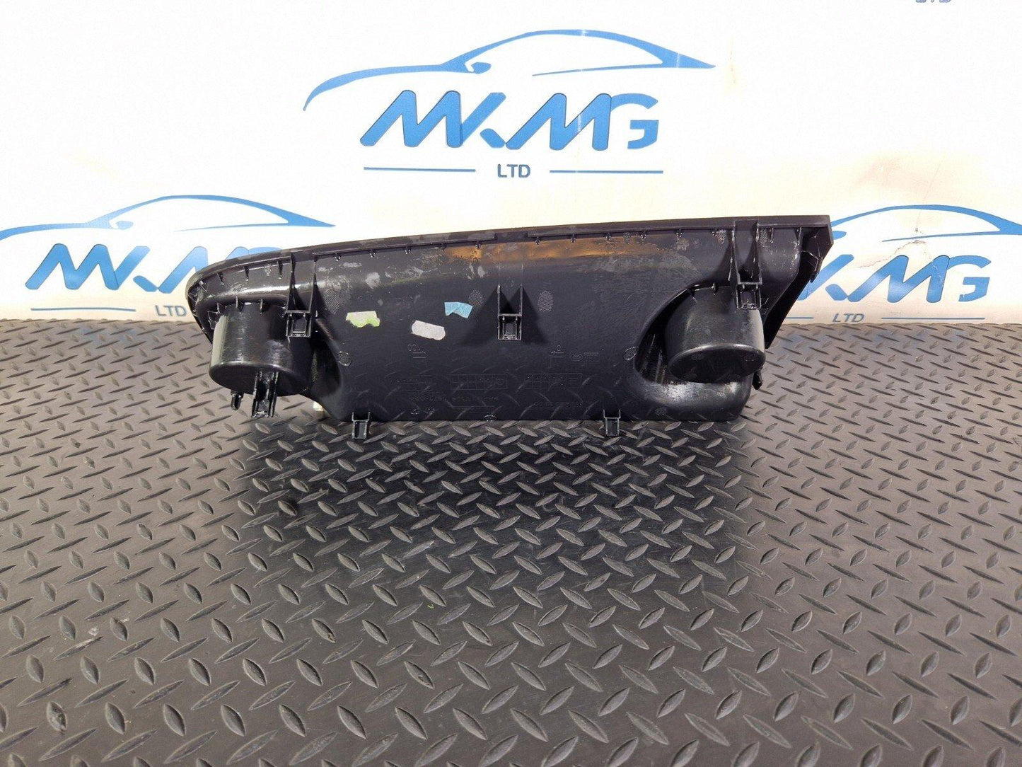 18-ON MERCEDES BENZ SPRINTER W907 LEFT SIDE STORAGE TRIM A9106803300