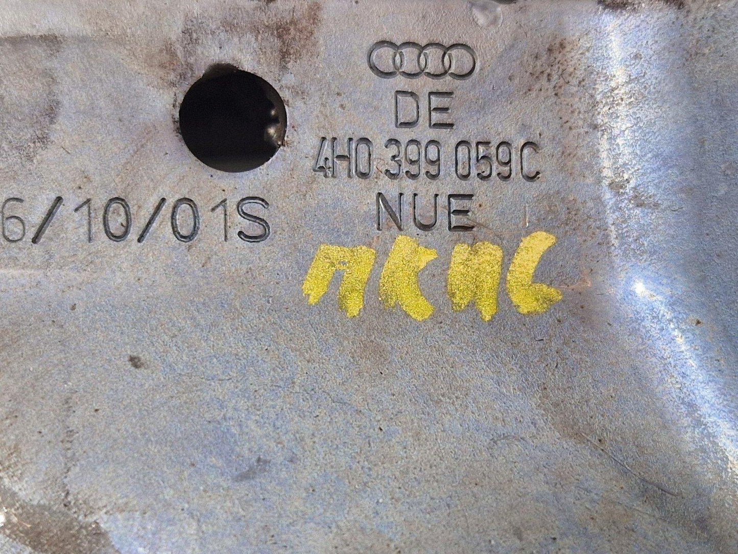 10-17 AUDI A8 4H ENGINE MOUNT BRACKET RETAINER PLATE 4H0399059C