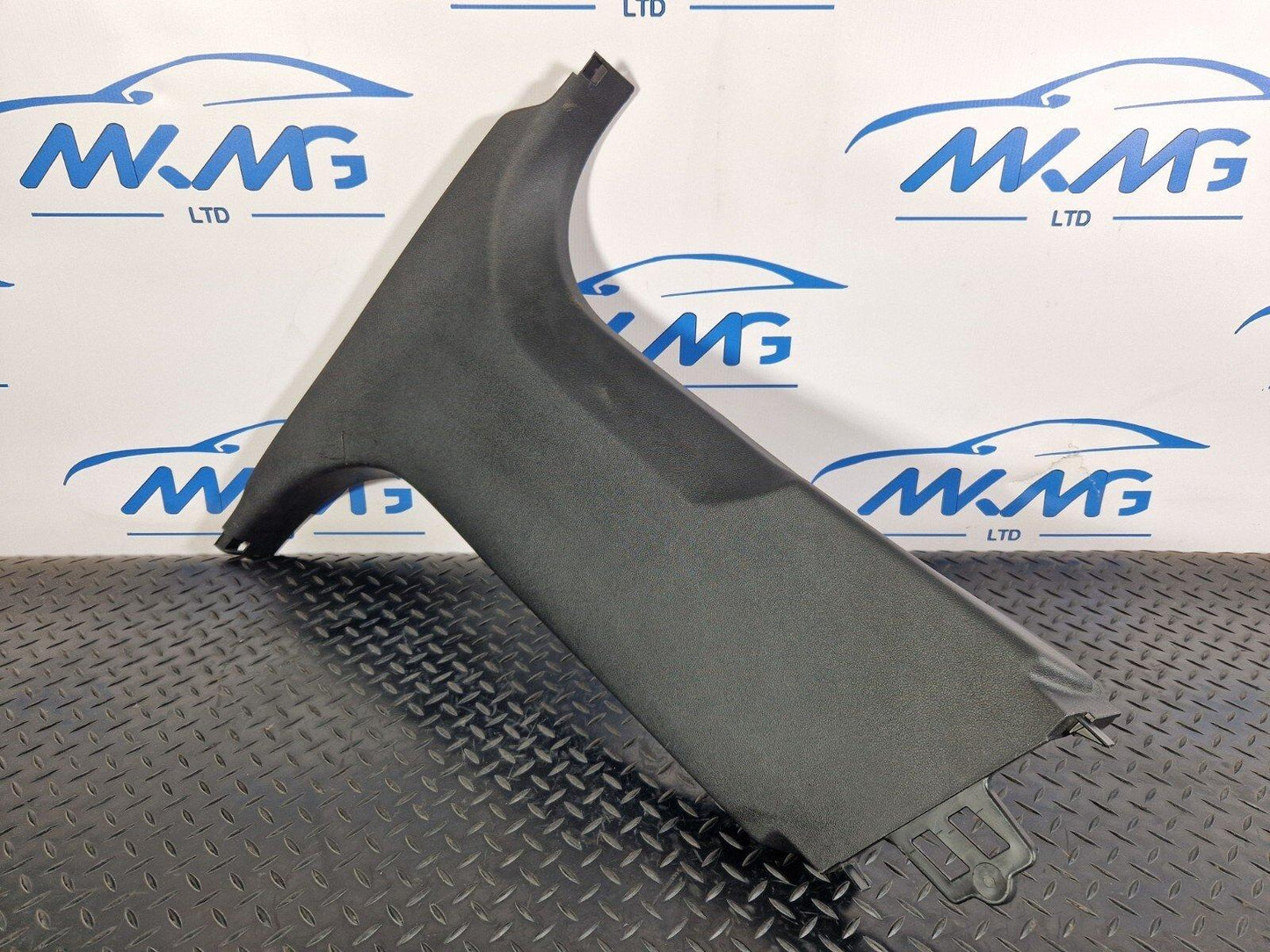 BMW 2 SERIES GRAN COUPE F44 COLUMN BOTTOM COVER LEFT SIDE B PILLAR TRIM 7475575