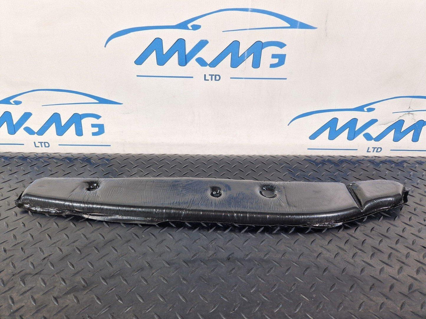 19-ON MERCEDES BENZ B CLASS W247 FRONT RIGHT SIDE WING ABSORBER A2478850202