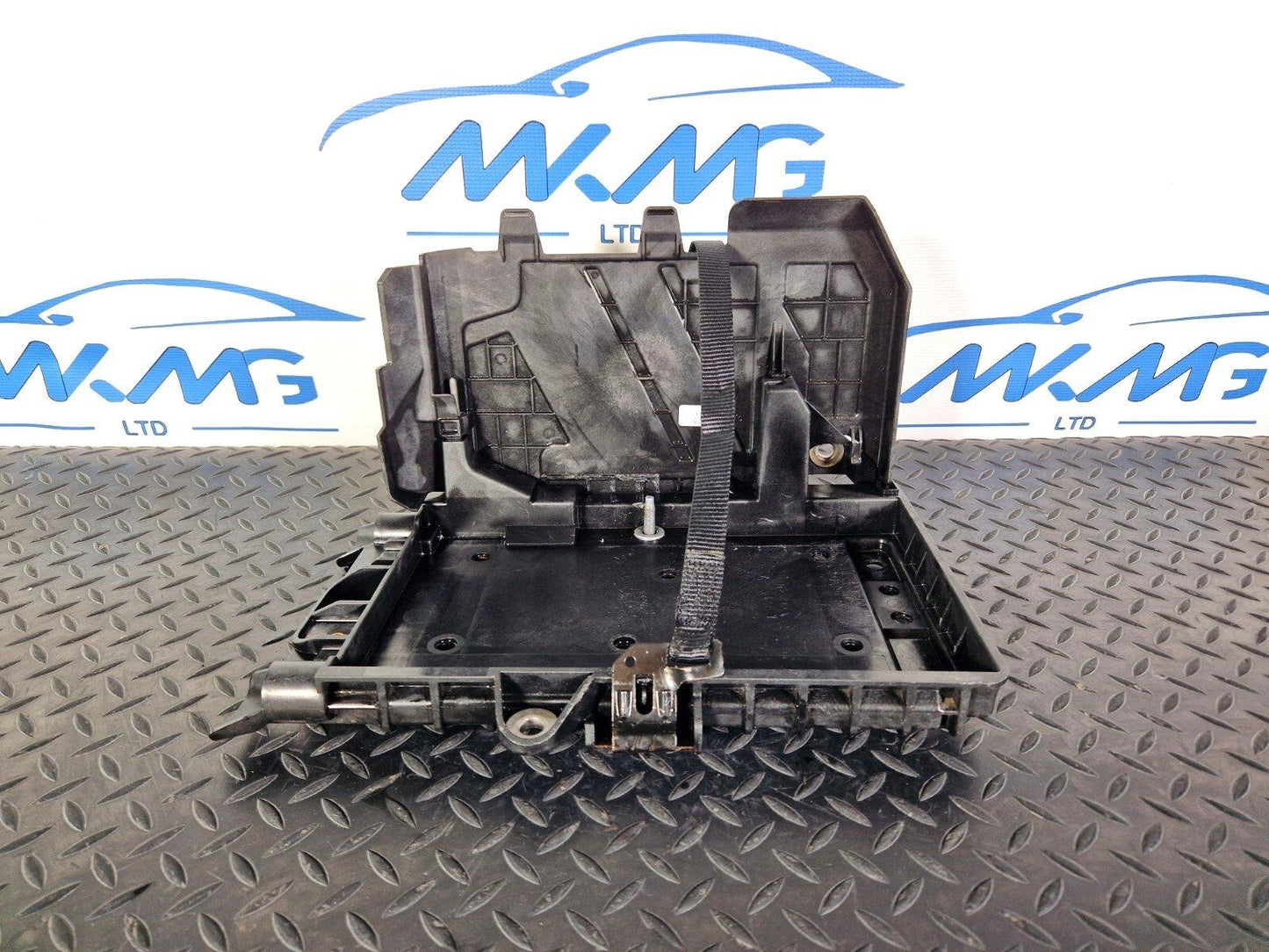 MERCEDES W177 W247 GENUINE BATTERY BOX TRAY TRIM HOUSING COVER A1776204300
