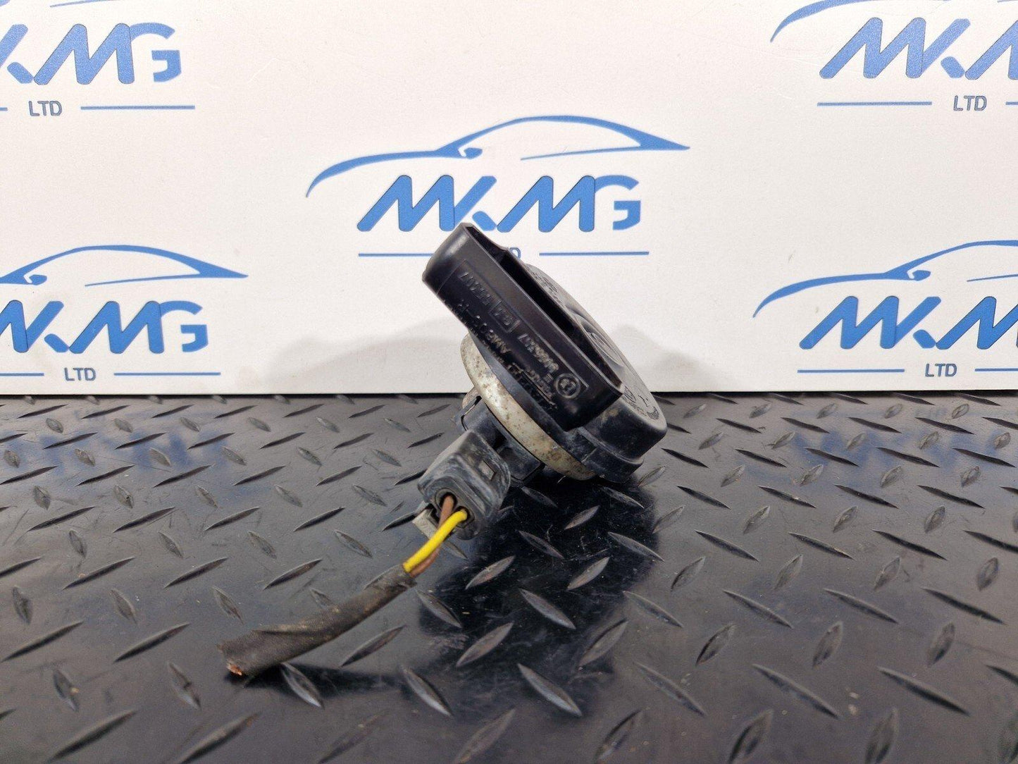 14-21 MERCEDES BENZ C350e W205 HORN SIGNAL TONE FRONT LEFT A2055420920