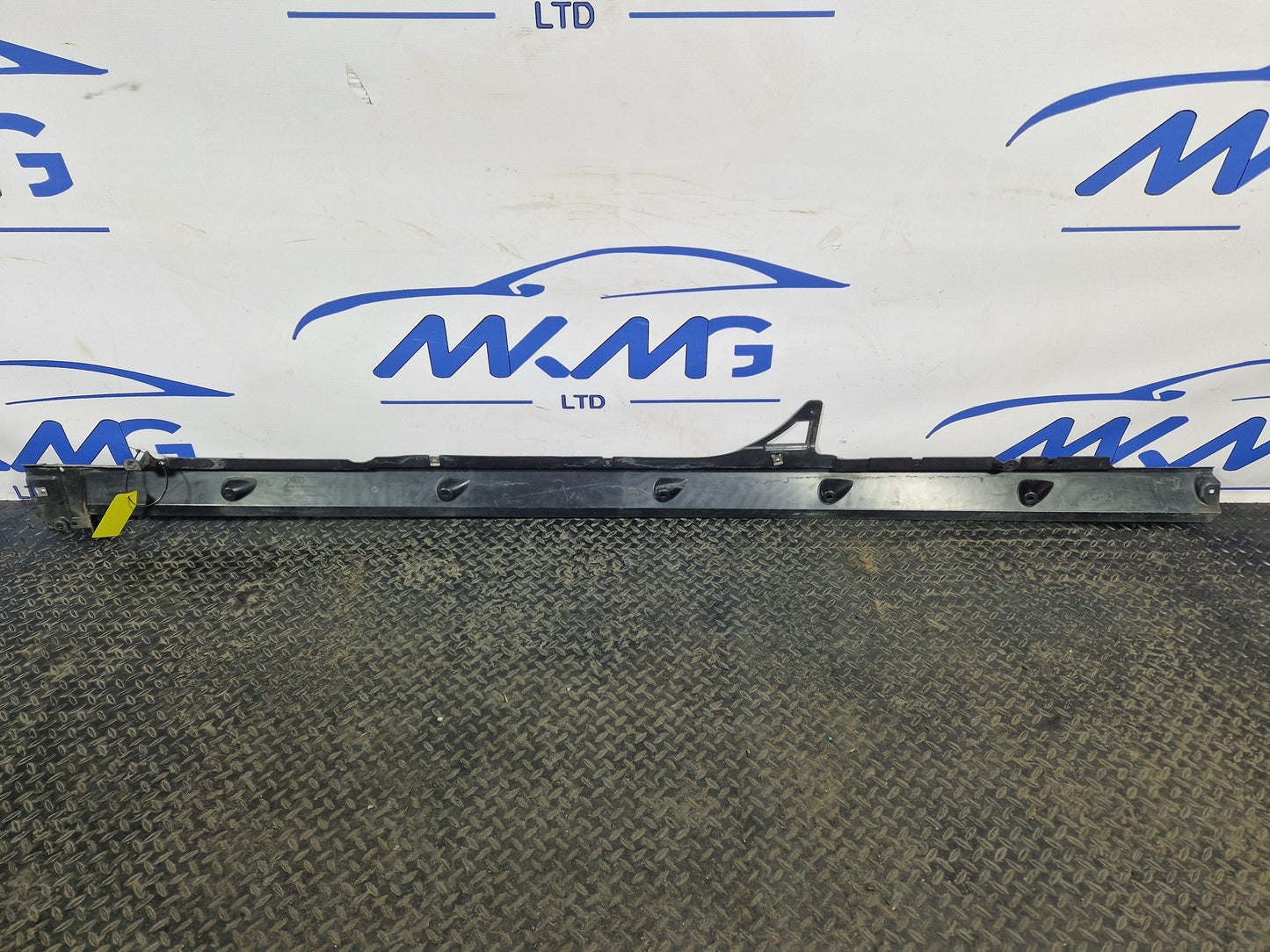 AUDI Q7 4M Right Underbody Protection Trim 4M0825212F 4M0825212G 36A825212
