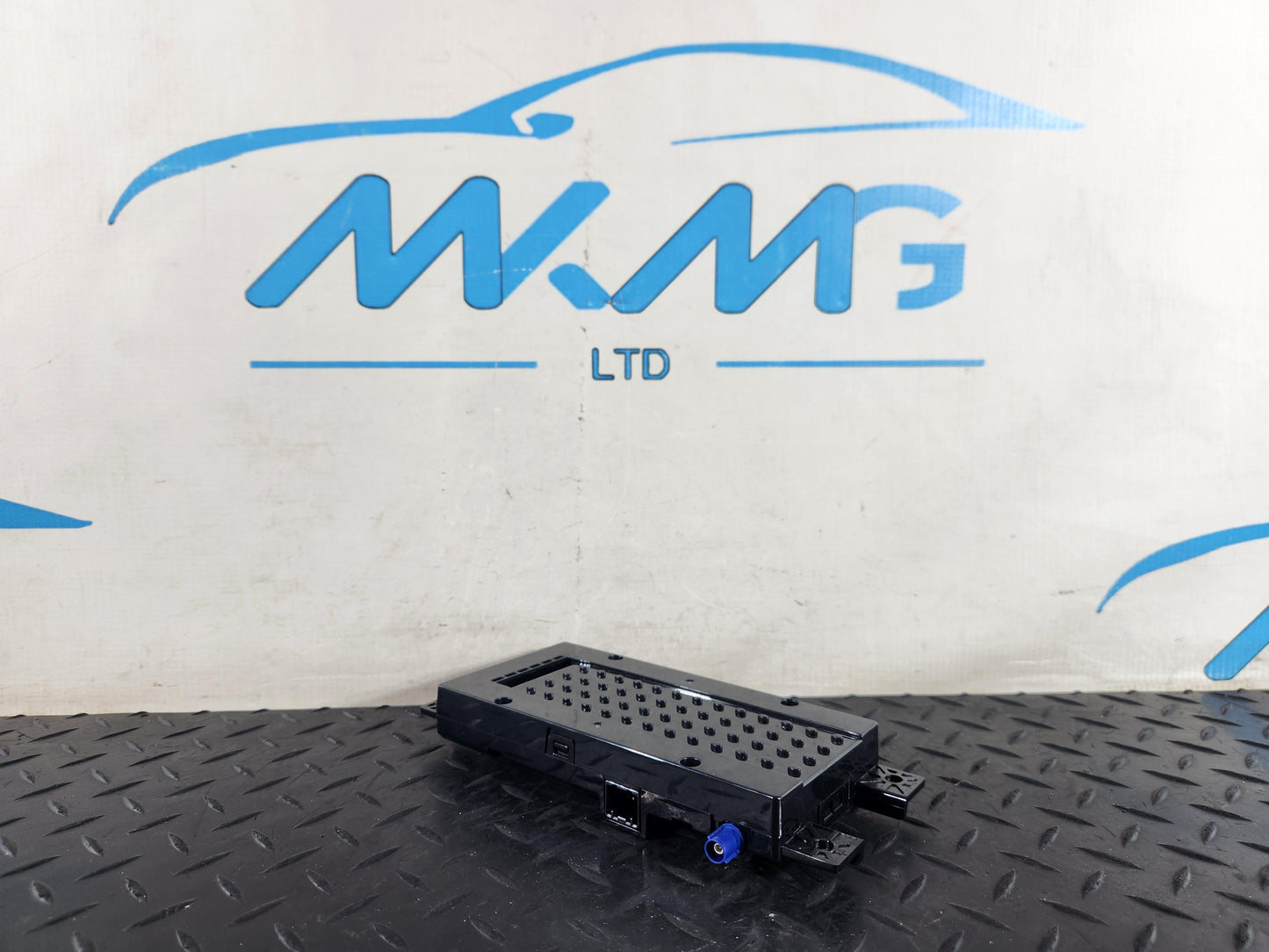 Land Rover Range Rover Evoque L551 Wireless Phone Charging Module L8B2-14E288-AE