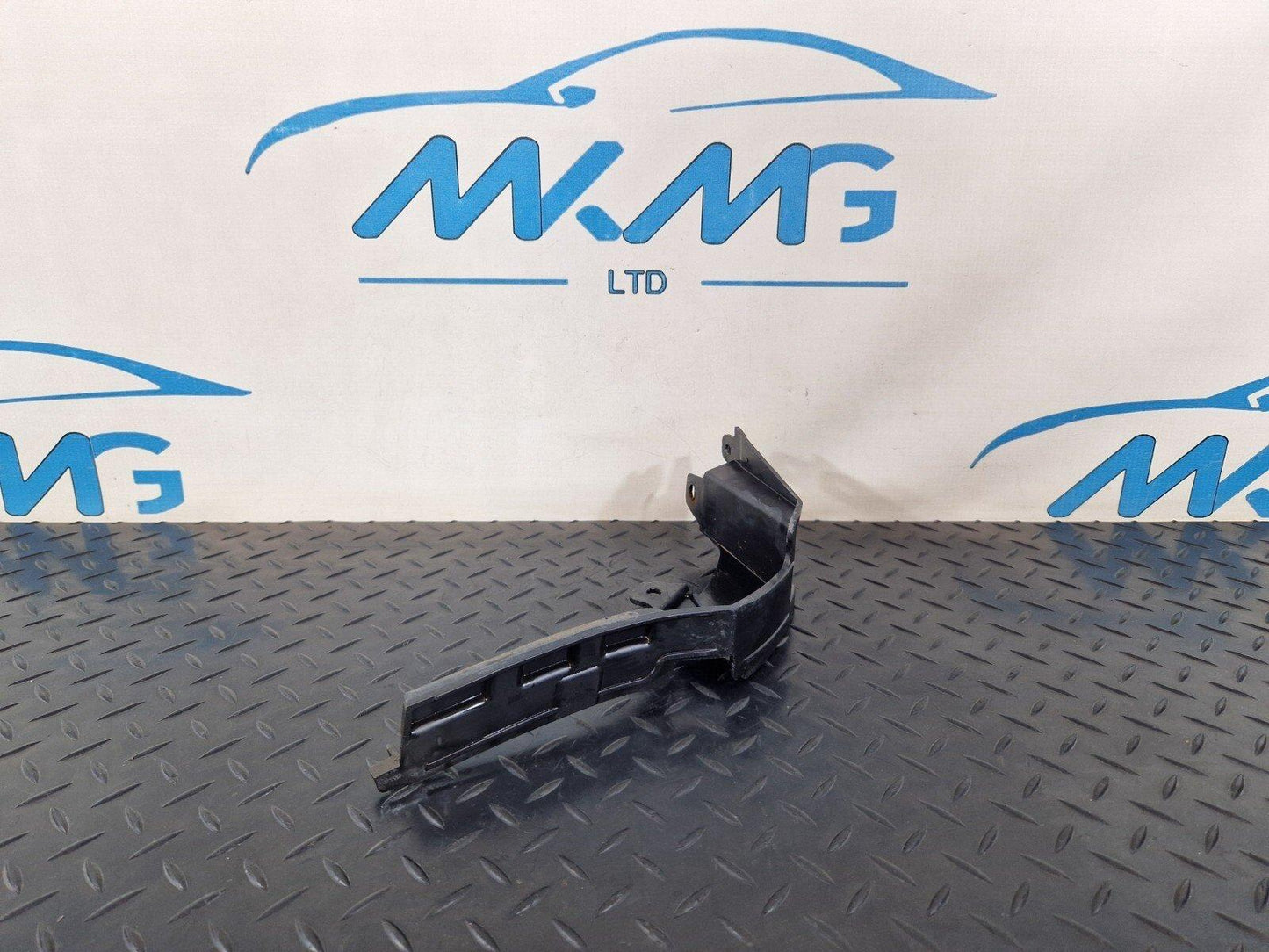 14-21 MERCEDES BENZ C300h W205 OEM REAR BUMPER LEFT BRACKET A2058854223