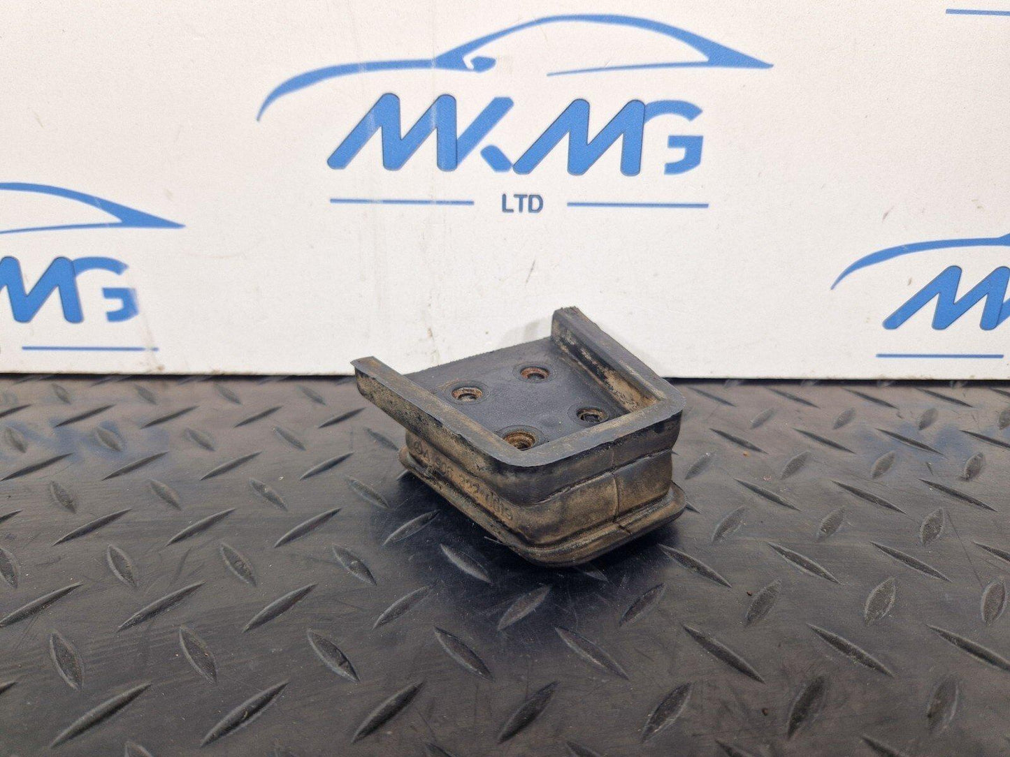 2018-ON MERCEDES BENZ SPRINTER W907 SPRING BEARING A9063220019