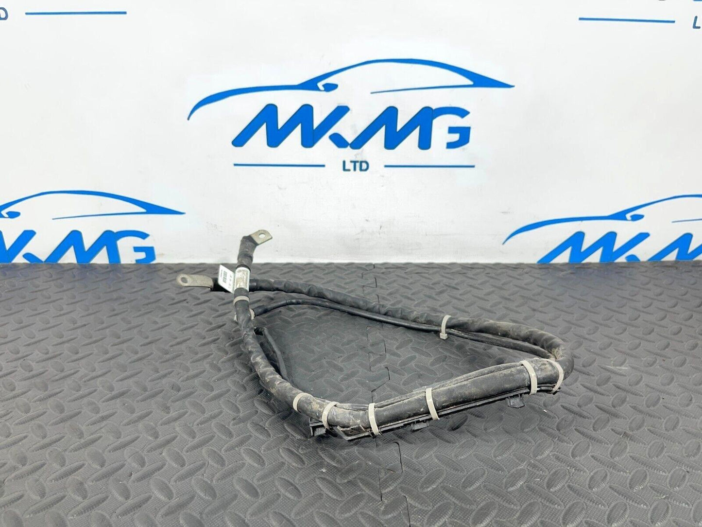 14-21 MERCEDES BENZ C300 W205 GENUINE PREFUSE BOX CABLE HARNESS A2054403136