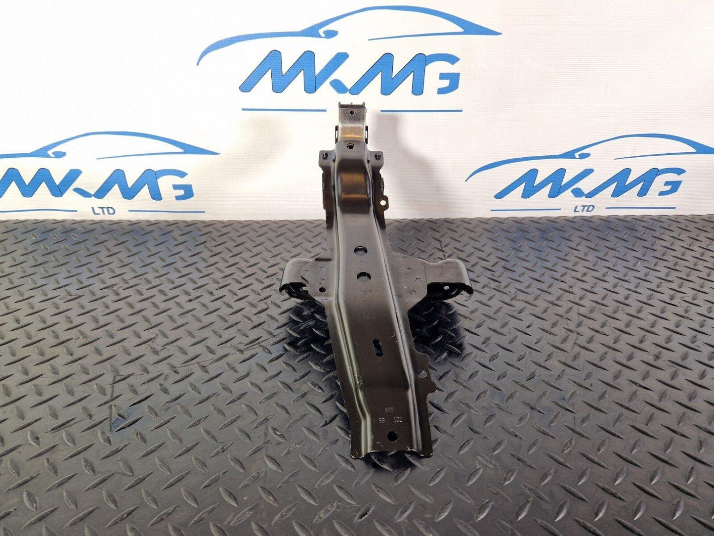 18-ON MERCEDES BENZ A CLASS W177 OEM BATTERY MOUNT HOLDER BRACKET A1776203400