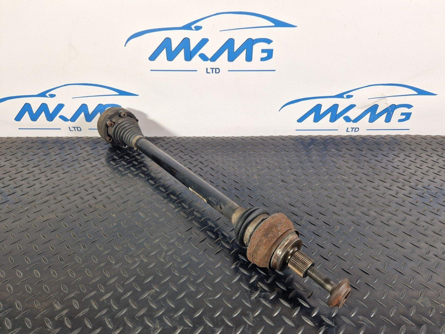 16-19 AUDI A4 B9 S-LINE QUATTRO DRIVESHAFT REAR SIDE 8W0501203D