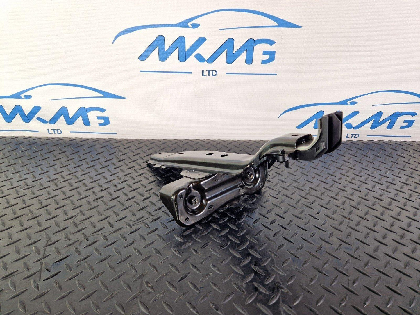 18-ON MERCEDES BENZ A CLASS W177 OEM BATTERY MOUNT HOLDER BRACKET A1776203400