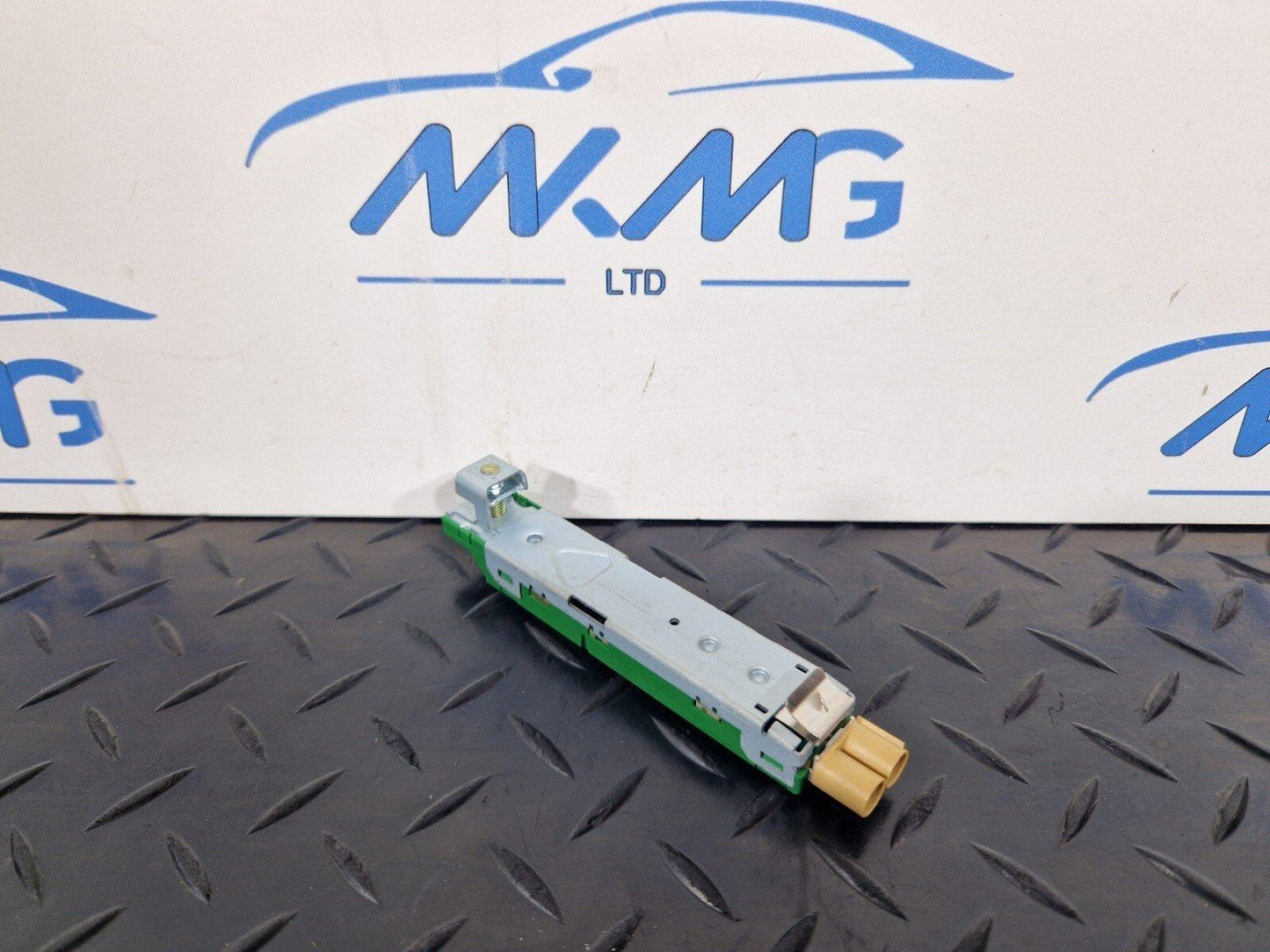 16-23 AUDI S5 COUPE ANTENNA AMPLIFIER BOOSTER GENUINE 8W6035225D