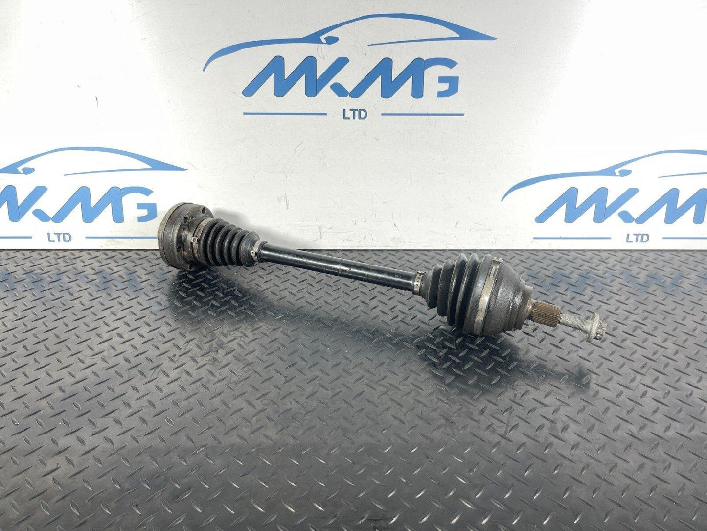 17-20 VW GOLF MK7.5 GENUINE FRONT LEFT PASSENGER SIDE  DRIVESHAFT 5QE407271B