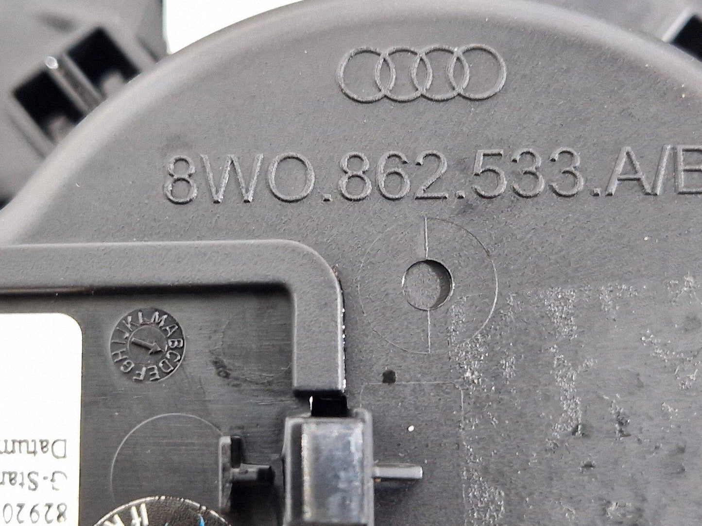 16-19 AUDI A4 B9 GENUINE TWIN DOUBLE CUP HOLDER 8W0862533A