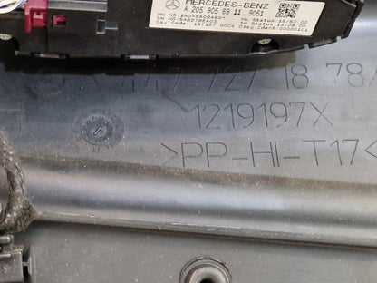 14-23 MERCEDES VITO W447 GENUINE FRONT RIGHT DOOR CARD PANEL A4477271878