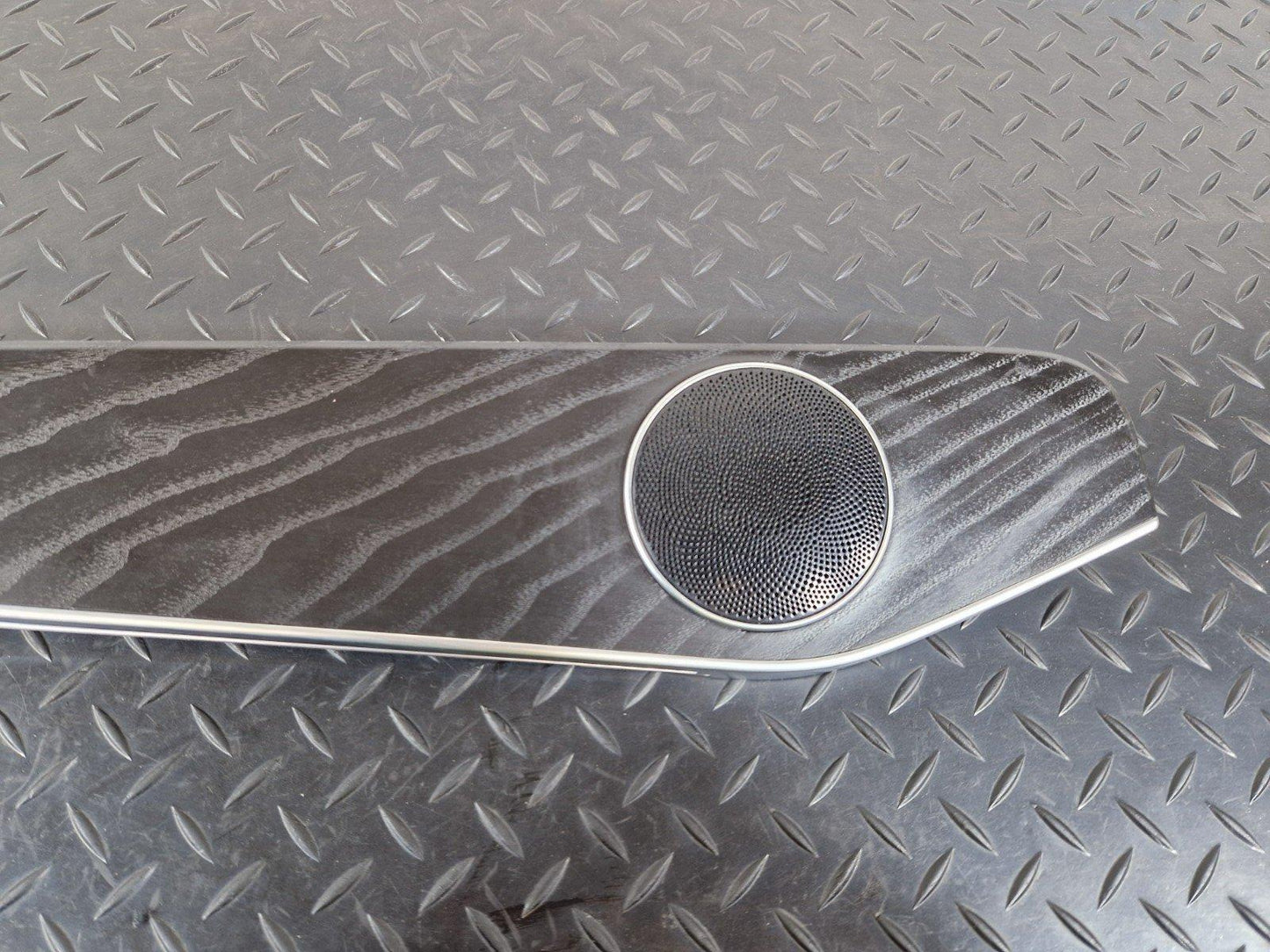 14-21 MERCEDES BENZ C300h W205 REAR LEFT DOOR PANEL TRIM A2057307522 A2057270000
